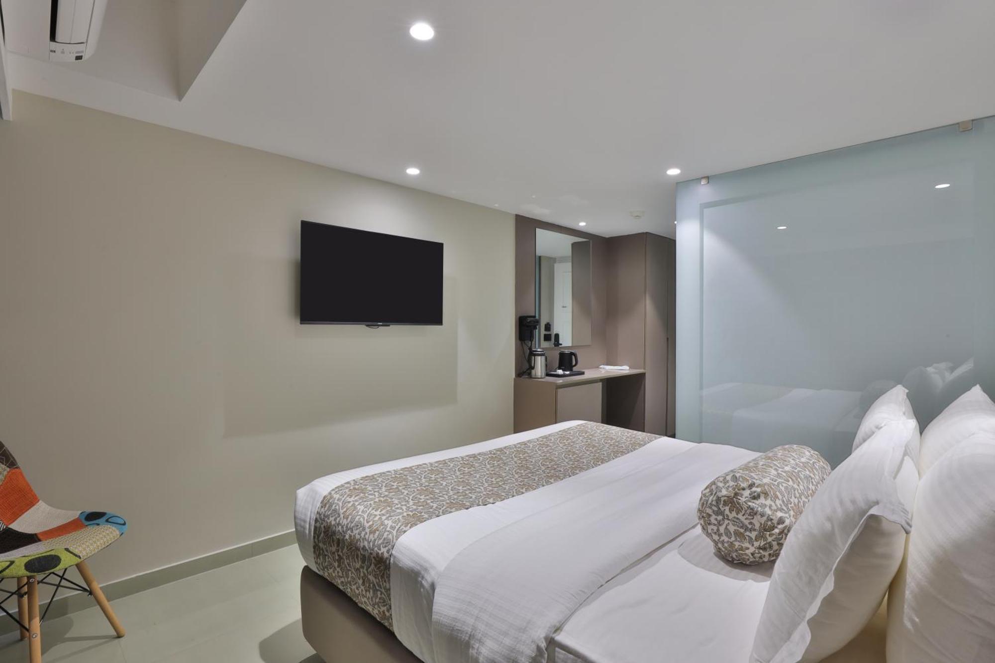 Hotel The Grand Suites Ahmedabad Exterior foto