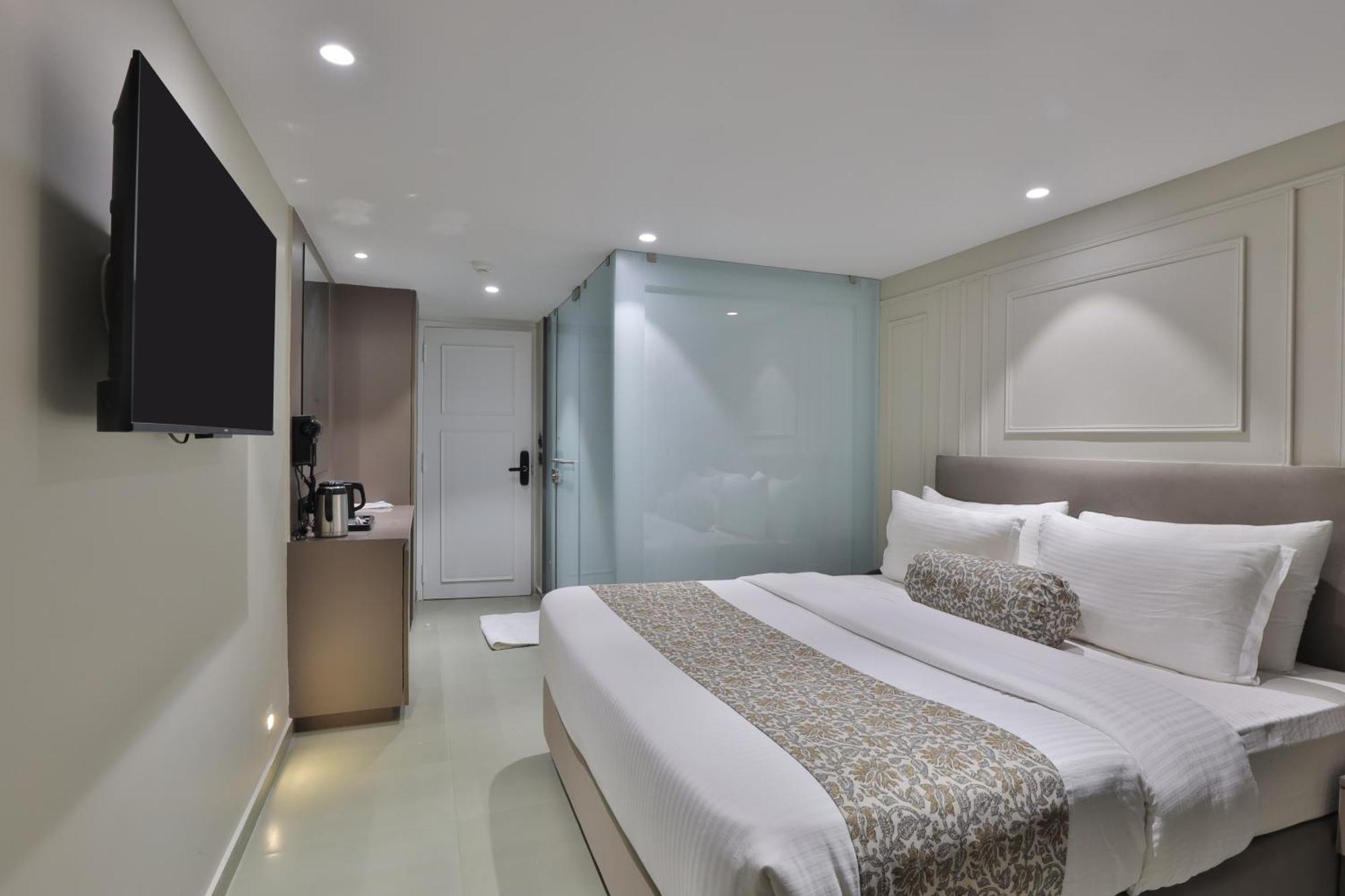 Hotel The Grand Suites Ahmedabad Exterior foto